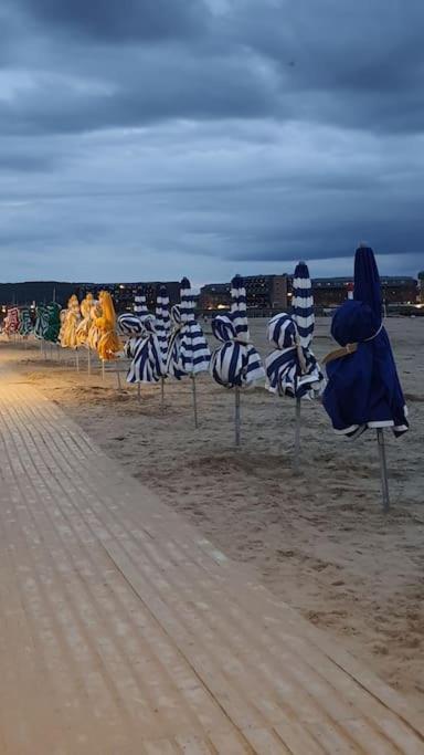 Le Cocooning-Studio Deauville Marina Avec Terrasse Vue Mer Et Plage Exterior photo