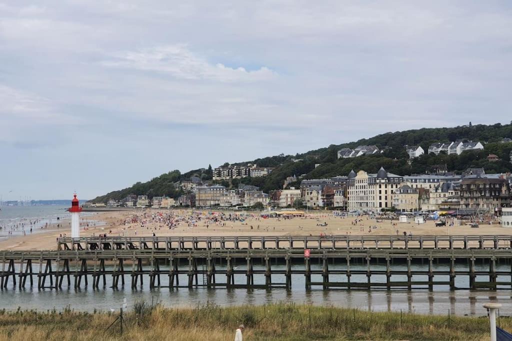 Le Cocooning-Studio Deauville Marina Avec Terrasse Vue Mer Et Plage Exterior photo